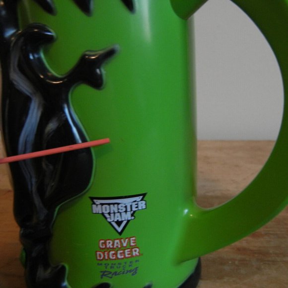 Grave Digger Monster Jam Plastic Skull Head Cup Scary Light Up Mug Or Decor 6.5” - Picture 14 of 16